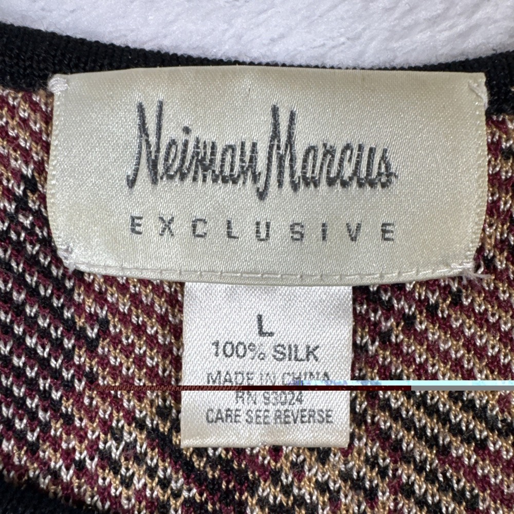 Neiman Marcus Exclusive100% Silk intarsia Floral Sleeveless Sweater‎ Black Large - Picture 2 of 8